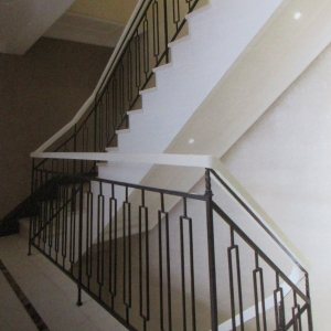 Home Villa Wrought Iron Stair Railings Straight Balustrades Modern Design for Indoor Outdoor China For Sale